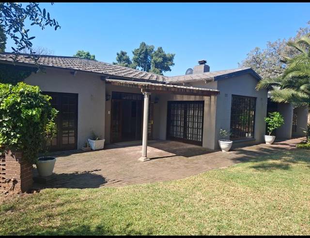 4 BEDROOM HOUSE FOR SALE IN GREENSIDE